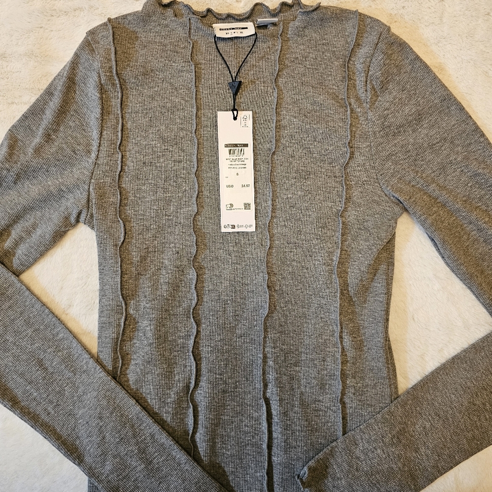 Noisy May long sleeve front seam top